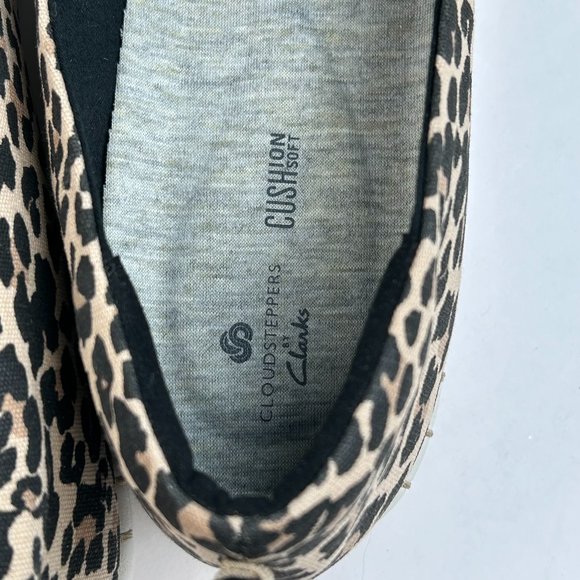 Clarks Cloudsteppers Sneakers Slip On Leopard Print Cushion Soft Shoes Walking - Picture 7 of 15